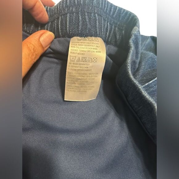 Isaac Mizrahi Live Denim Skort - Picture 15 of 16